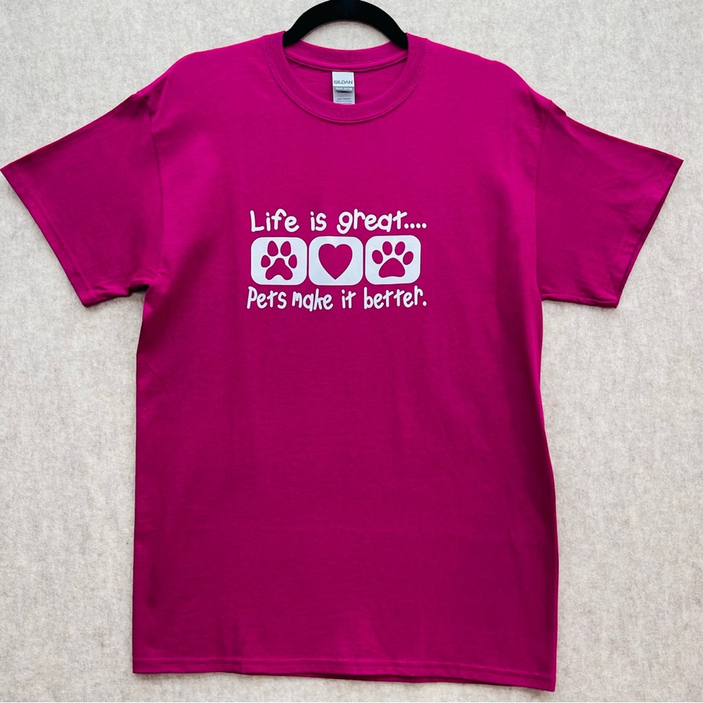 Women's NWOT Gildan Pure Cotton Pets Make Life Better  Tshirt, M - Picture 2 of 7